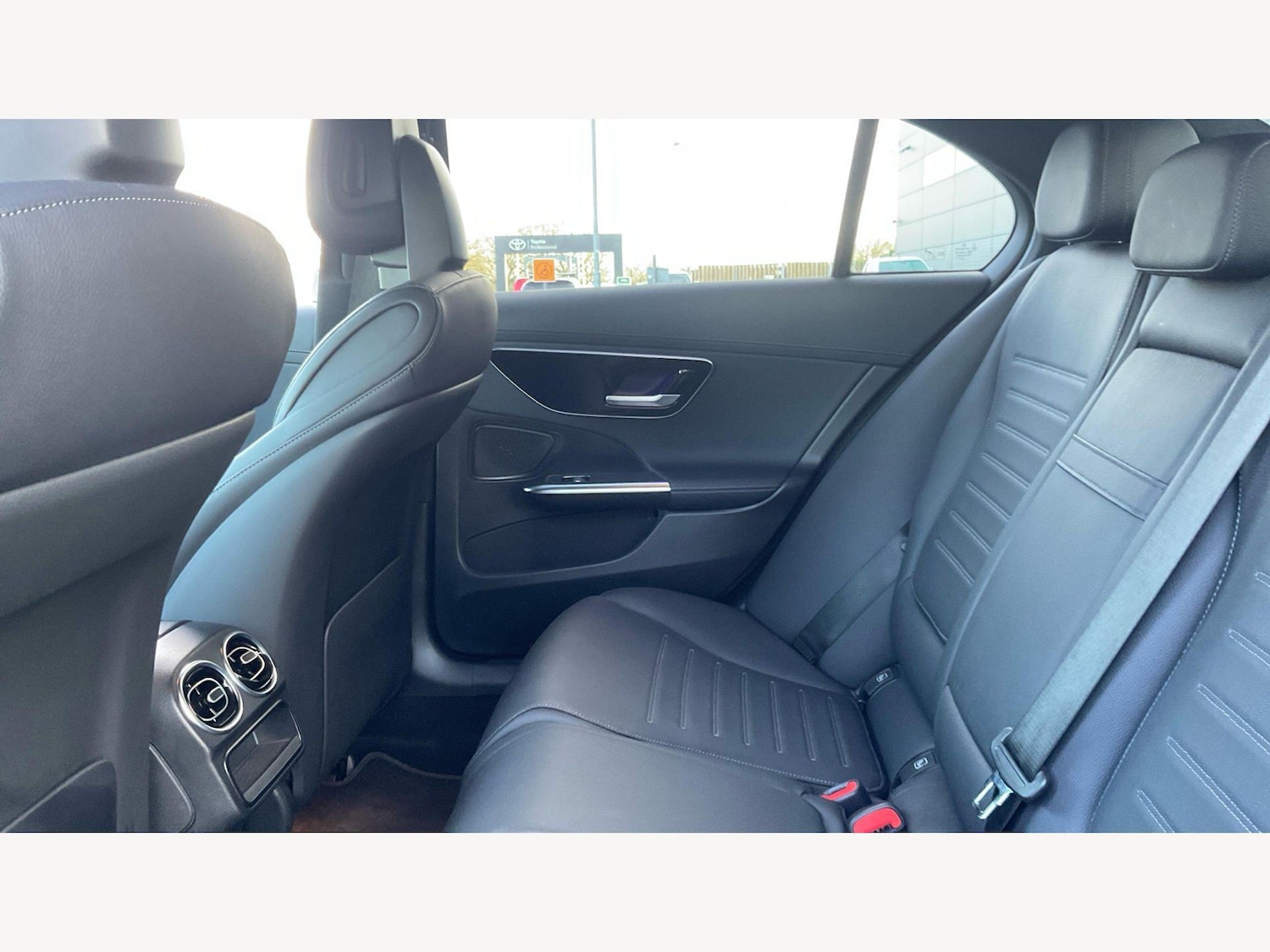 Used Mercedes-Benz C Class 2024 for sale - 77722921: Photo 15