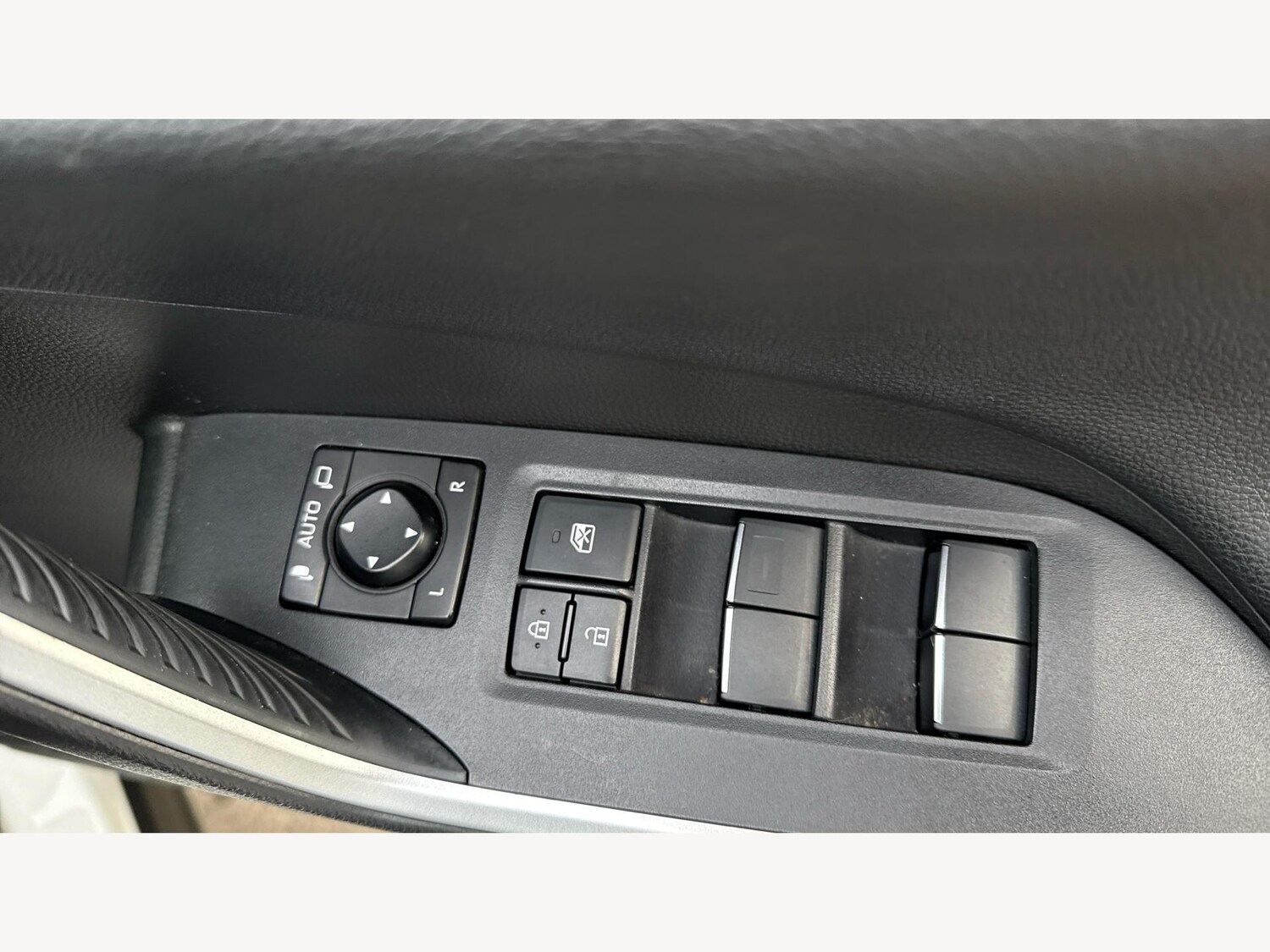 Used Toyota RAV4 for sale - 77612449: Photo 23