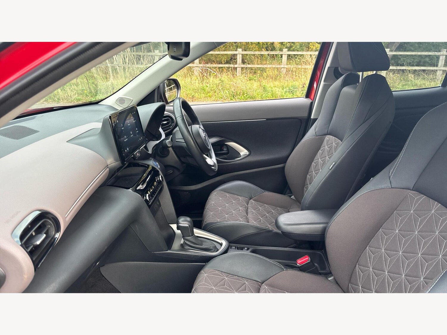 Used Toyota Yaris Cross 2023 for sale - 75906319: Photo 12