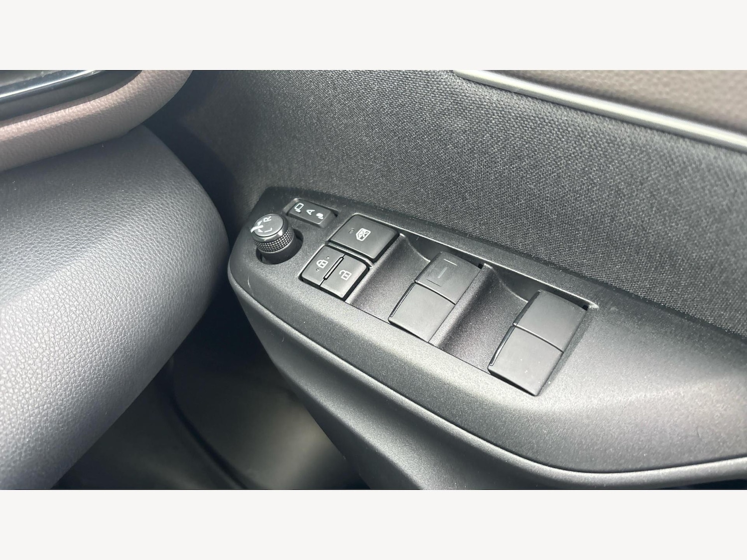 Used Toyota Yaris Cross 2023 for sale - 75906319: Photo 30