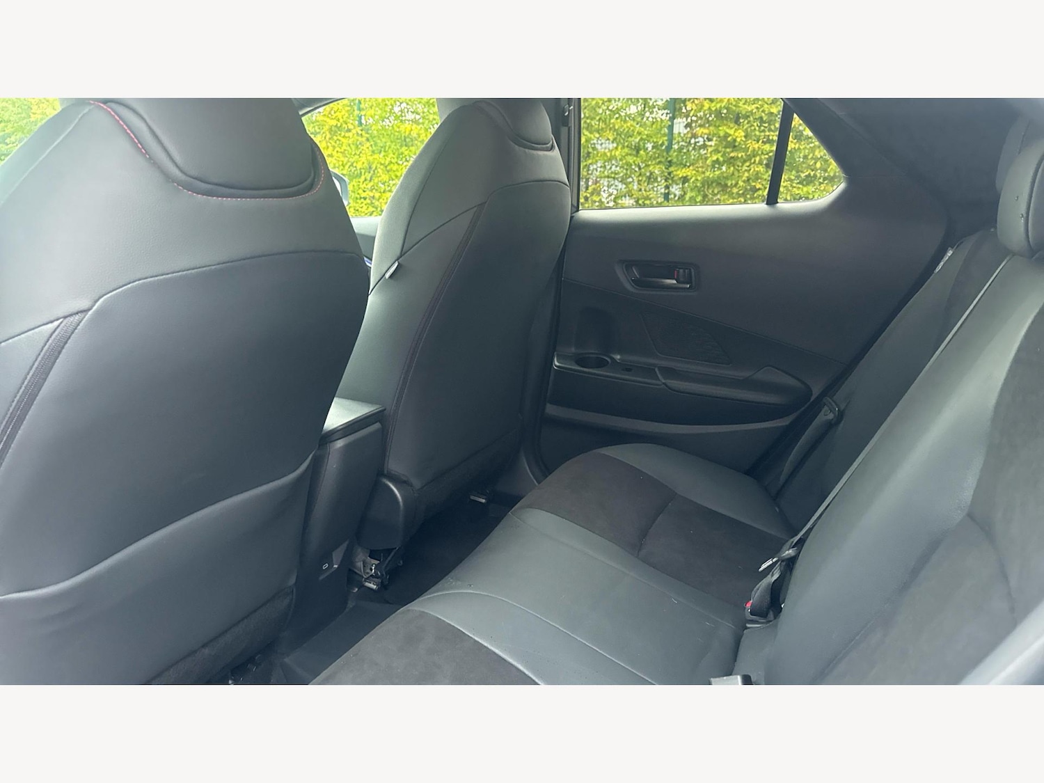 Used Toyota C-HR 2024 for sale - 76832424: Photo 15