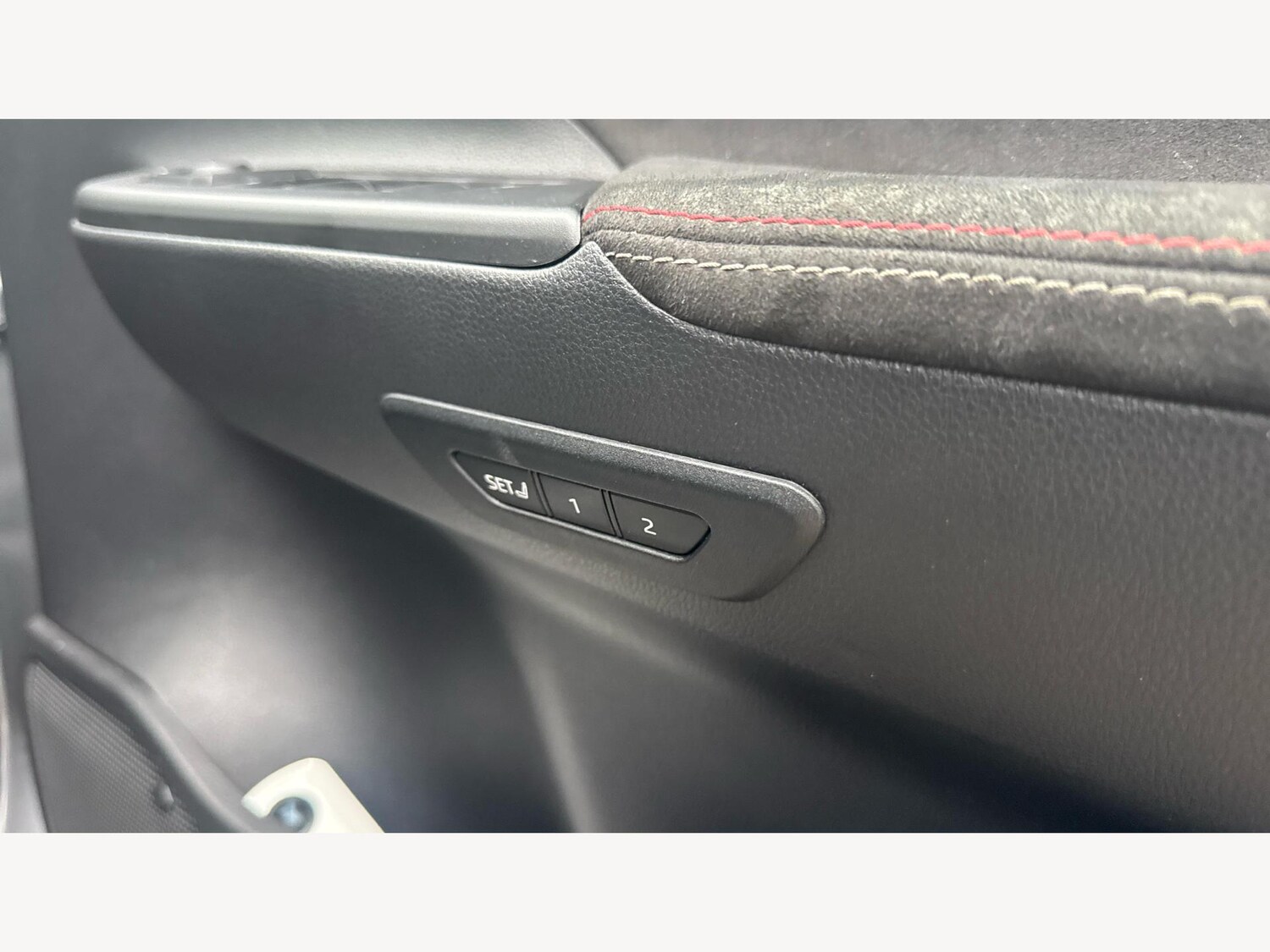 Used Toyota C-HR 2024 for sale - 76832424: Photo 24