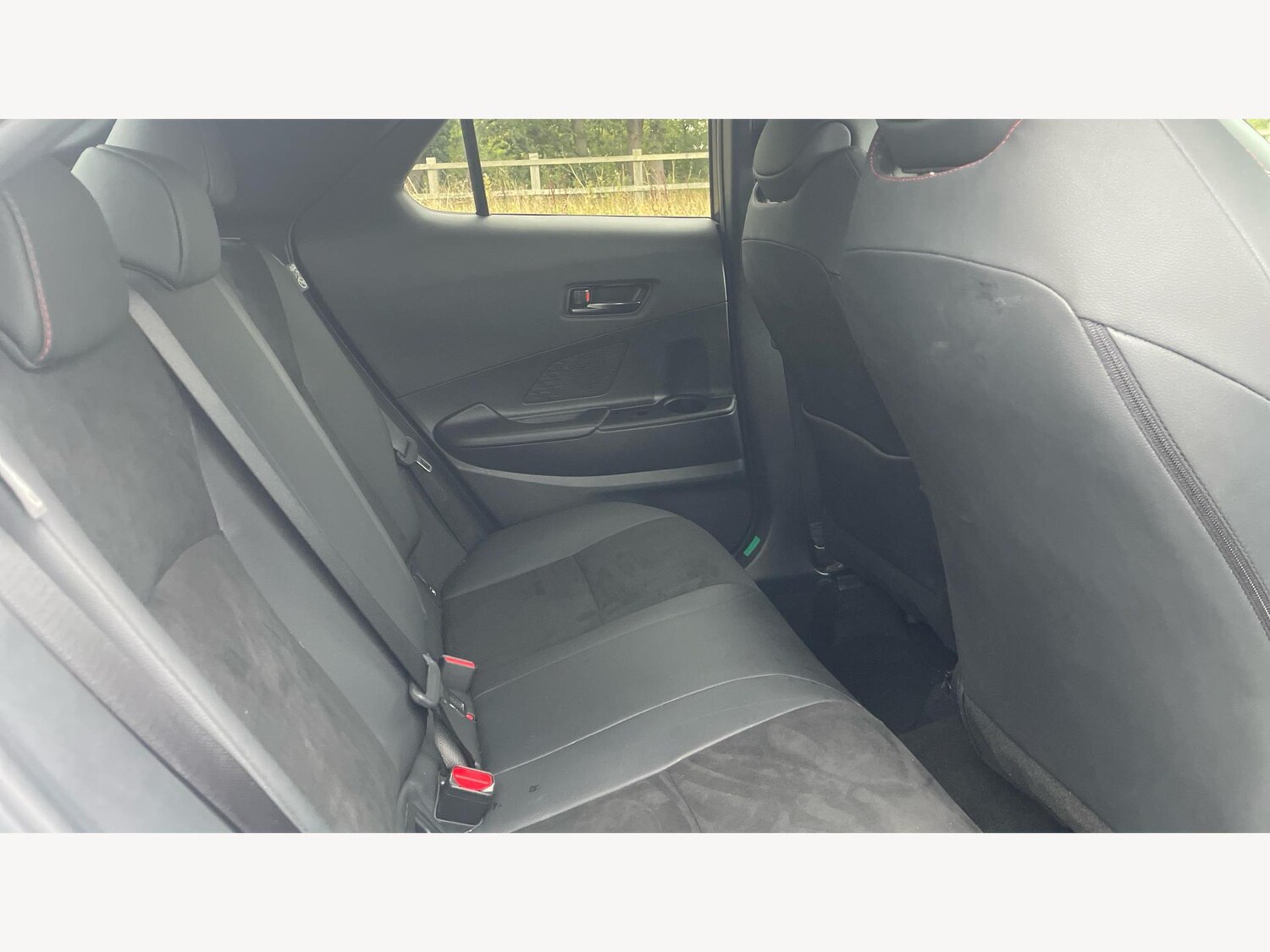 Used Toyota C-HR 2023 for sale - 76108512: Photo 14