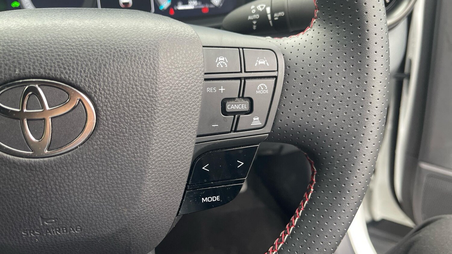 Used Toyota C-HR 2023 for sale - 76108512: Photo 37