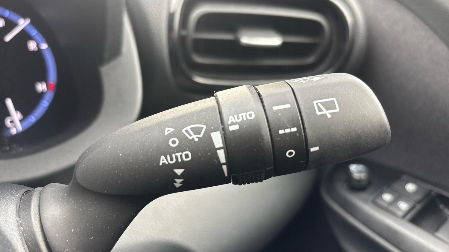 Used Toyota Yaris Cross 2022 for sale - 76728062: Photo 36