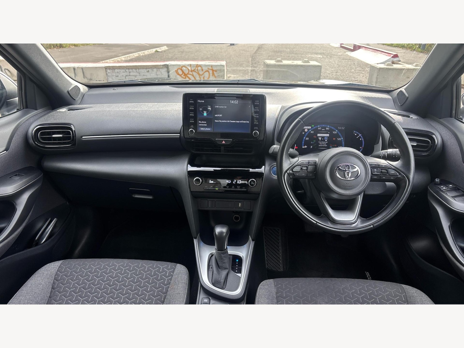 Used Toyota Yaris Cross 2022 for sale - 76728062: Photo 7