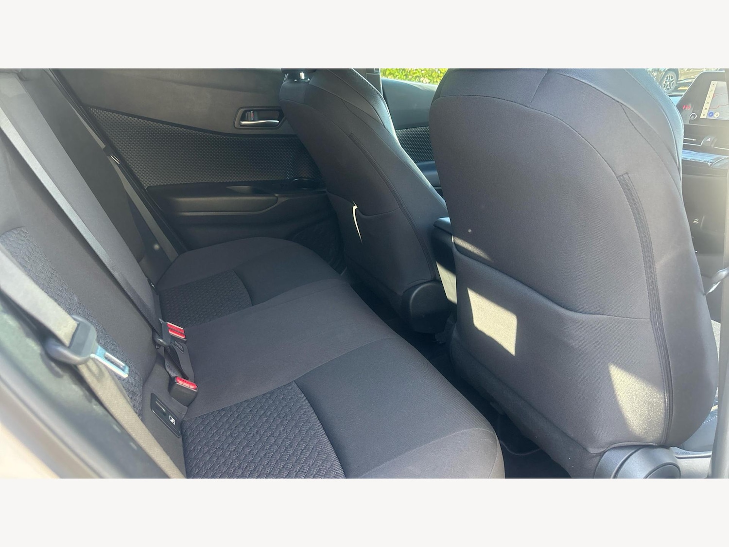 Used Toyota C-HR 2023 for sale - 77266833: Photo 14