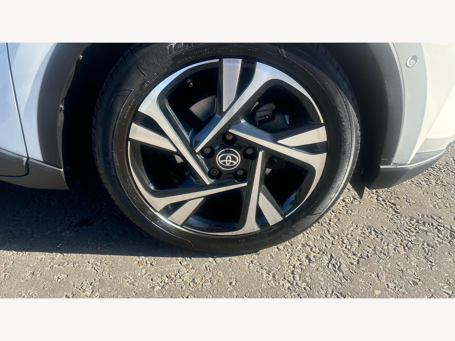 Used Toyota C-HR 2023 for sale - 77266833: Photo 26