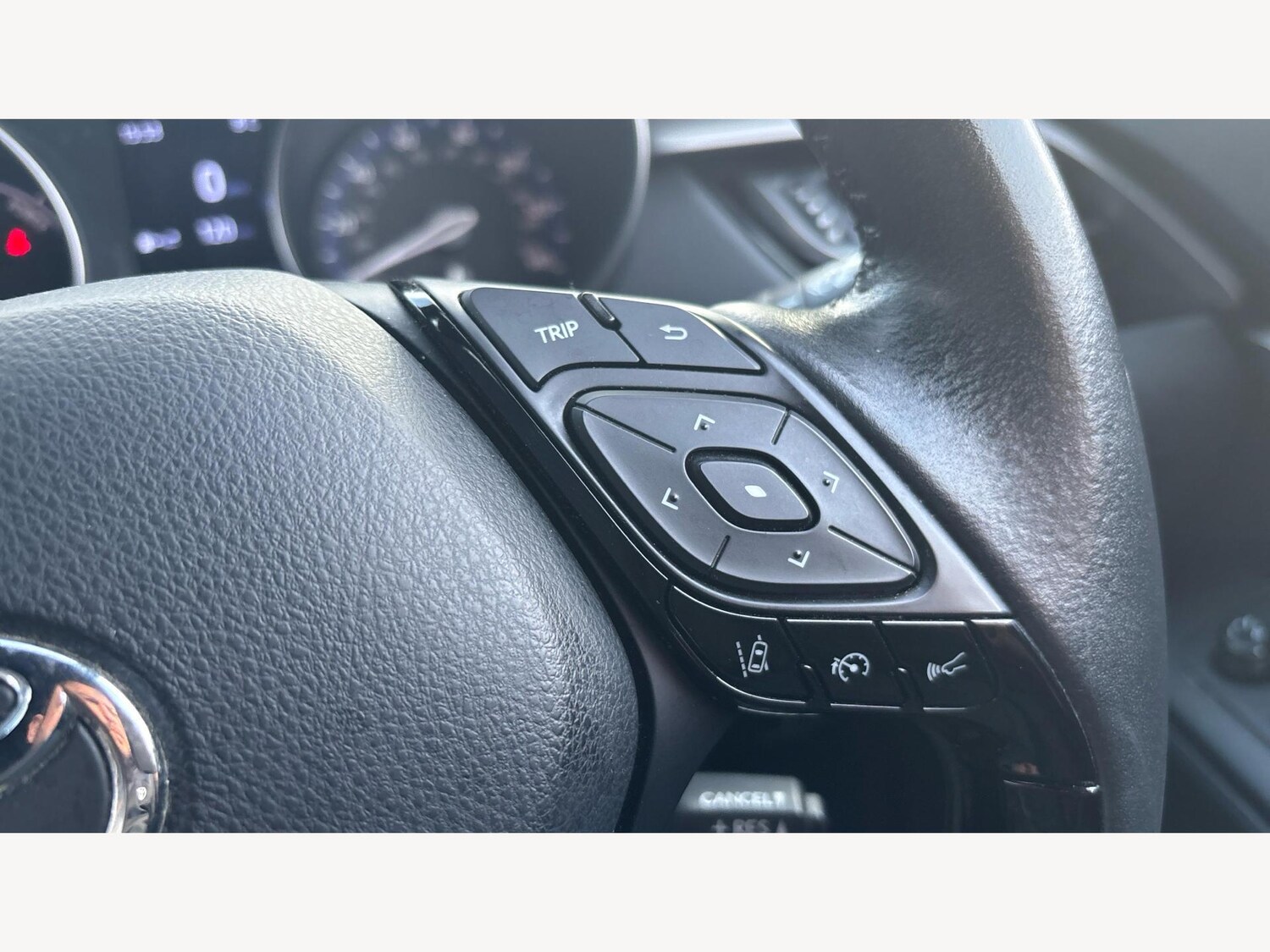 Used Toyota C-HR 2020 for sale - 77410840: Photo 28