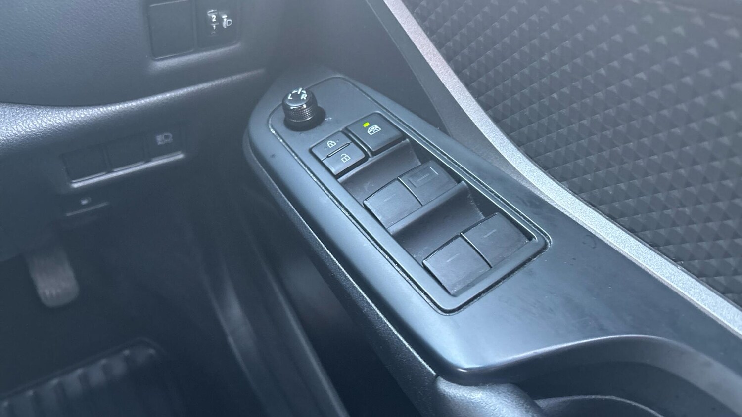 Used Toyota C-HR 2020 for sale - 77410840: Photo 34