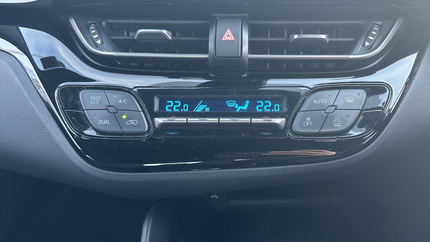 Used Toyota C-HR 2020 for sale - 77410840: Photo 35