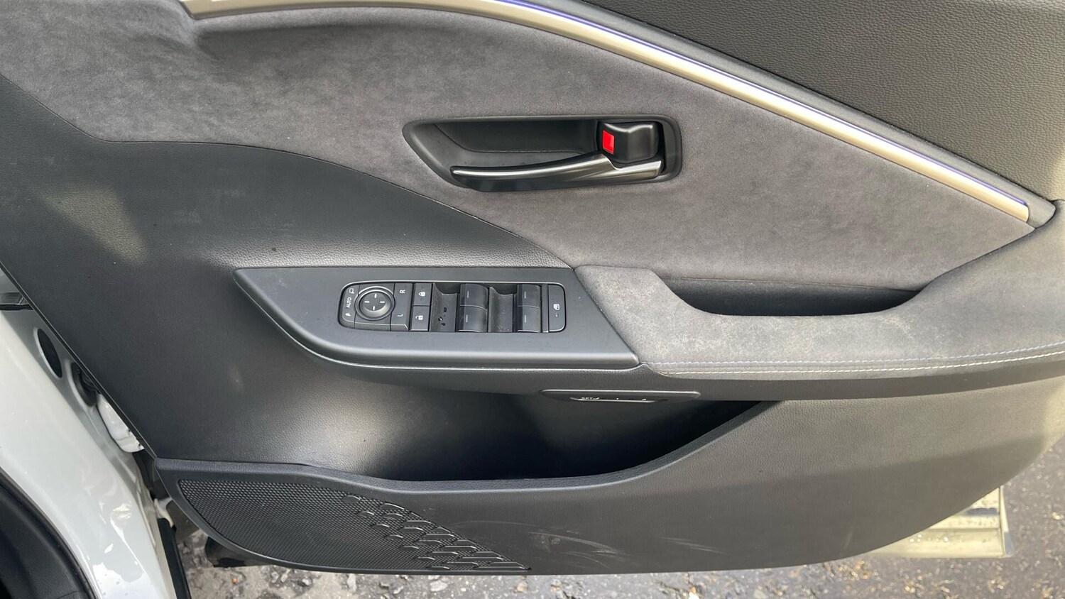 Used Toyota C-HR 2025 for sale - 77097988: Photo 33