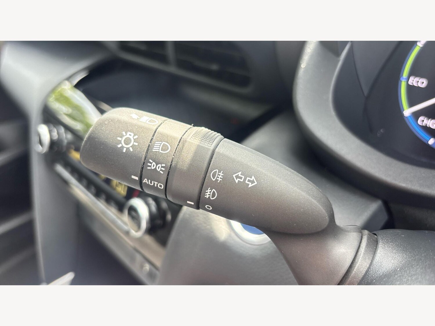 Used Toyota Yaris Cross 2022 for sale - 76832857: Photo 32