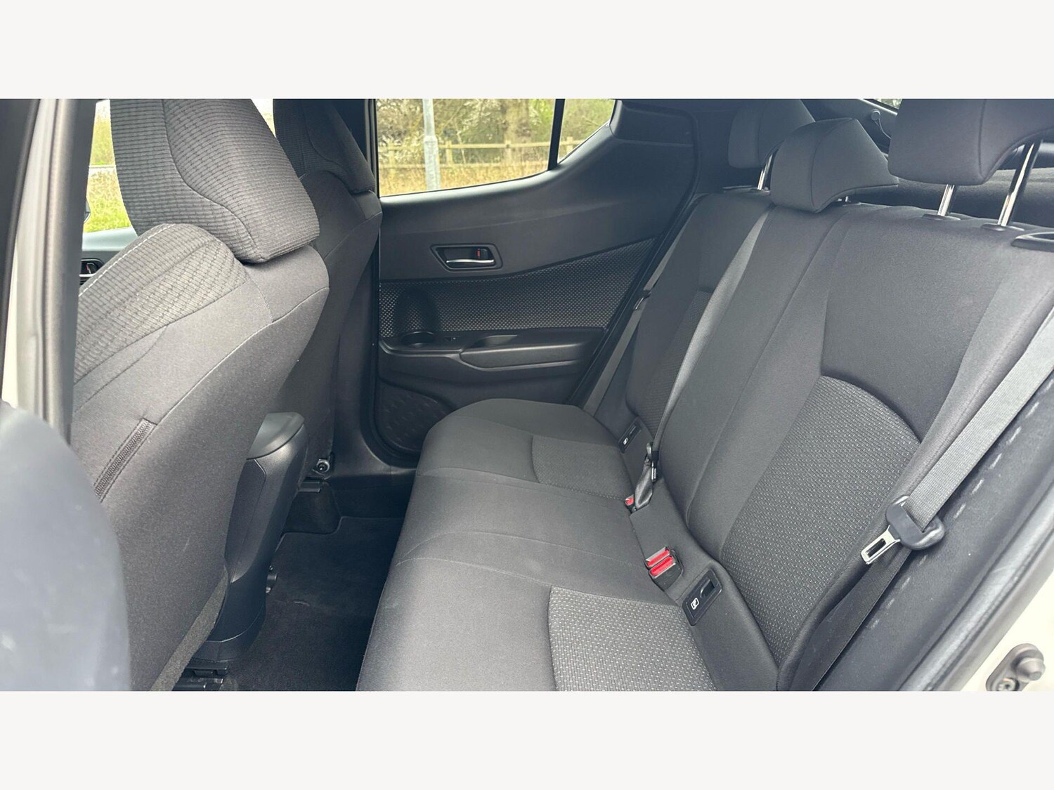 Used Toyota C-HR 2018 for sale - 78047245: Photo 15