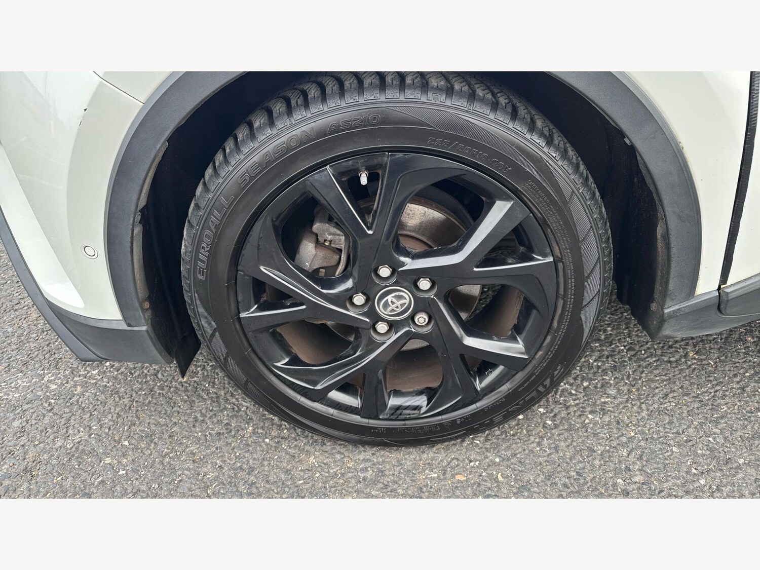 Used Toyota C-HR 2018 for sale - 78047245: Photo 30