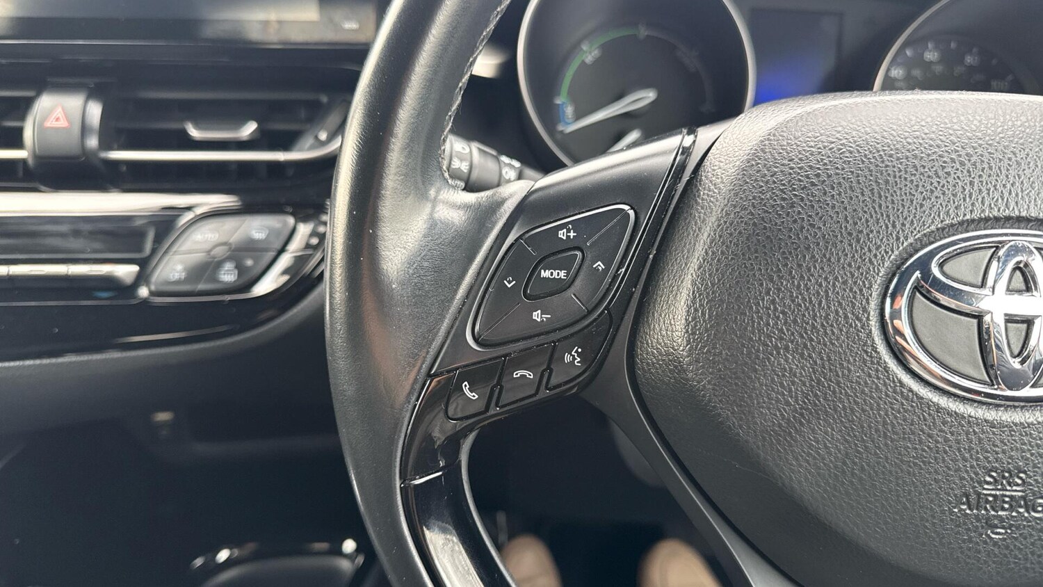 Used Toyota C-HR 2018 for sale - 78047245: Photo 39