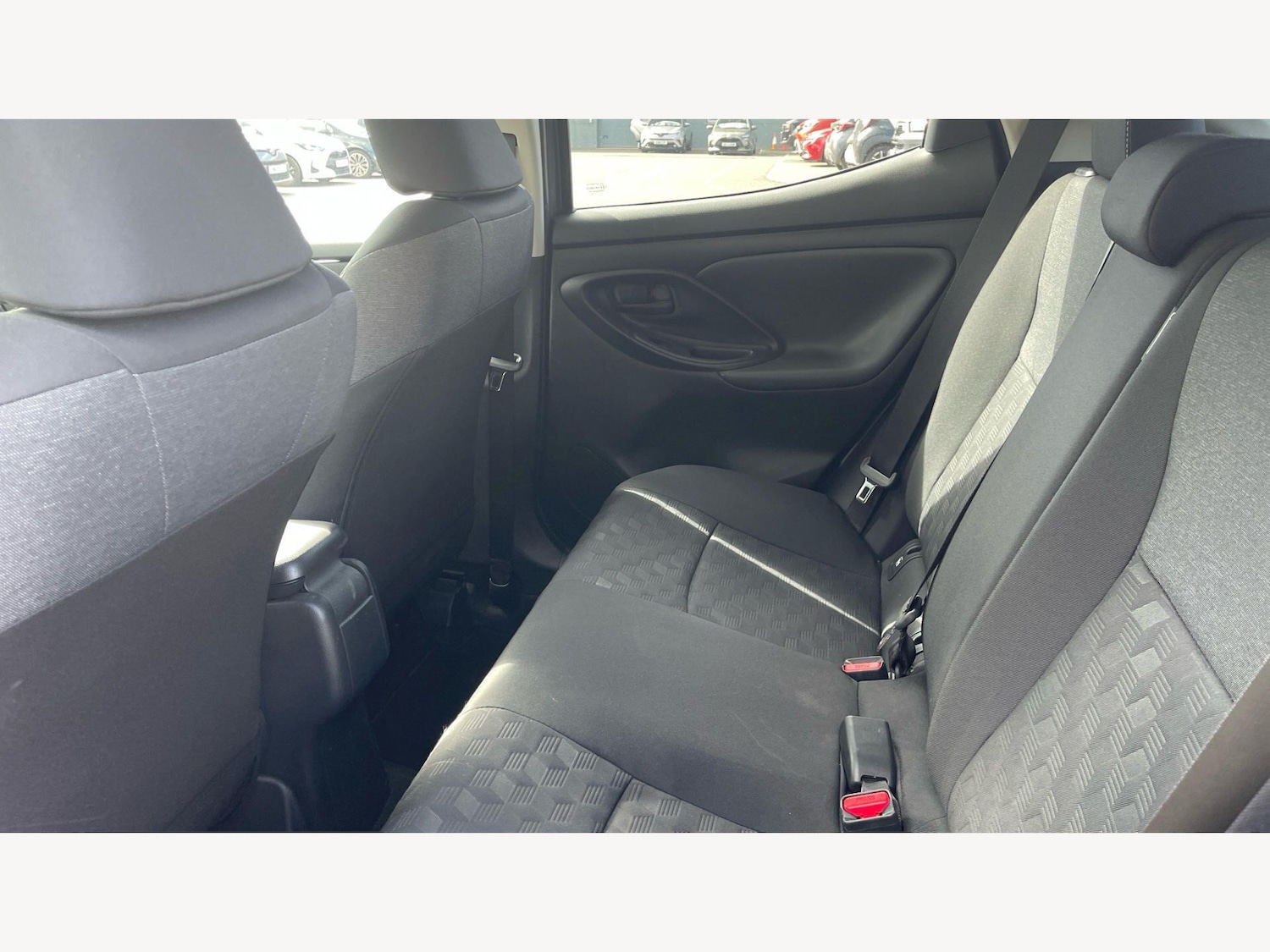 Used Toyota Yaris 2024 for sale - 78072048: Photo 15