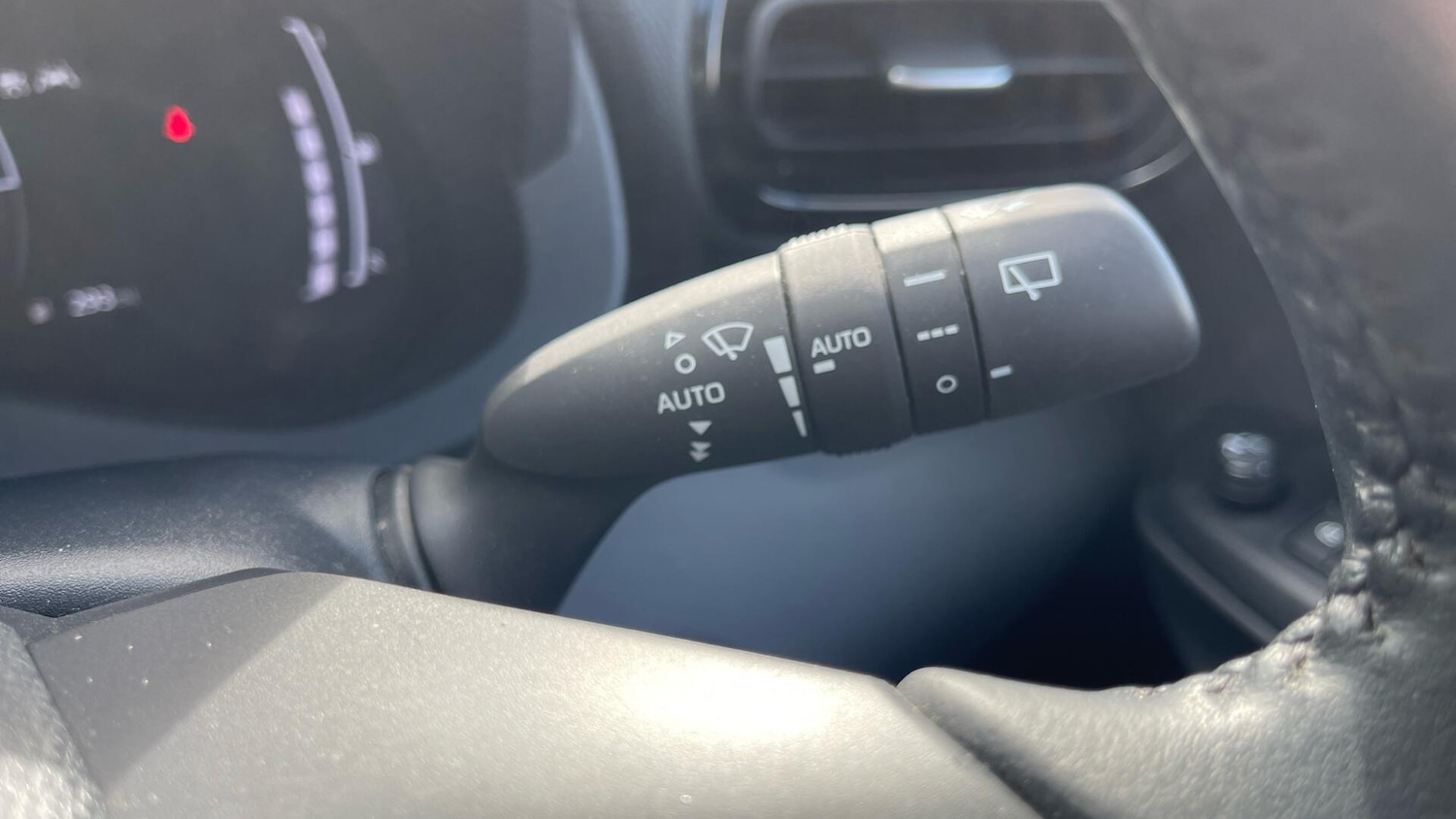 Used Toyota Yaris 2024 for sale - 78072048: Photo 36