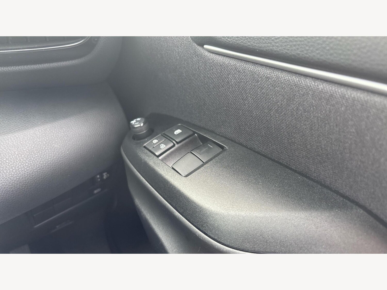 Used Toyota Yaris 2023 for sale - 76251338: Photo 32