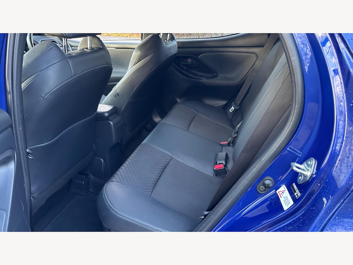 Used Toyota Yaris for sale - 77229625: Photo 15