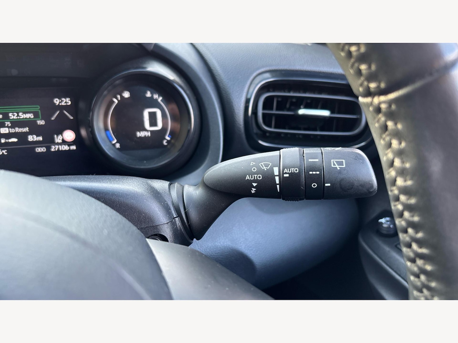 Used Toyota Yaris for sale - 77229625: Photo 28