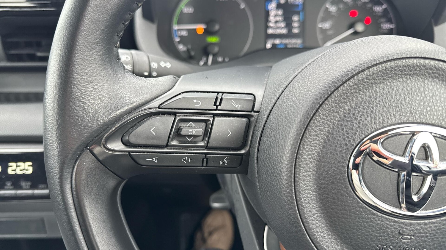 Used Toyota Yaris 2023 for sale - 77156795: Photo 36