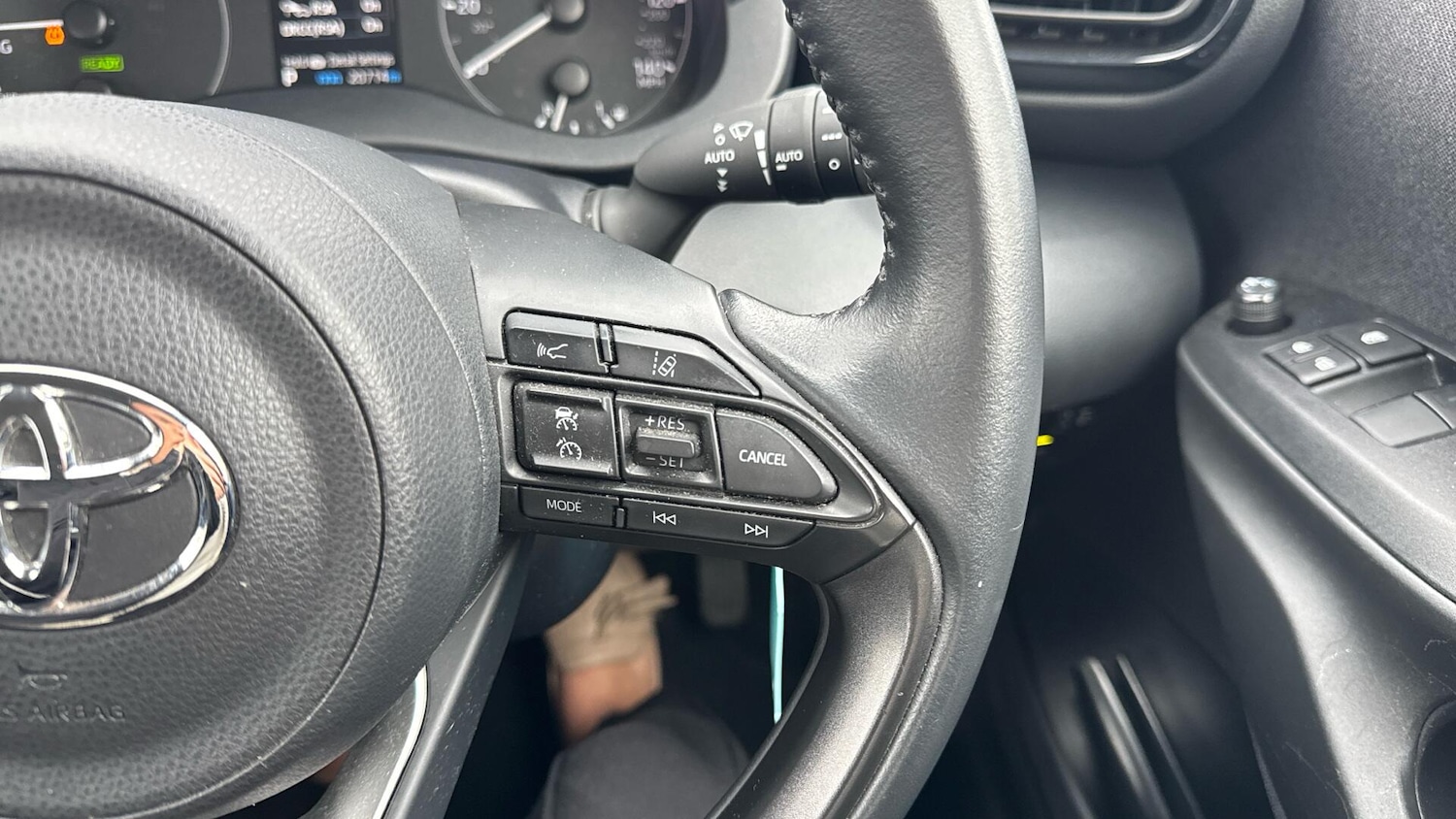 Used Toyota Yaris 2023 for sale - 77156795: Photo 38