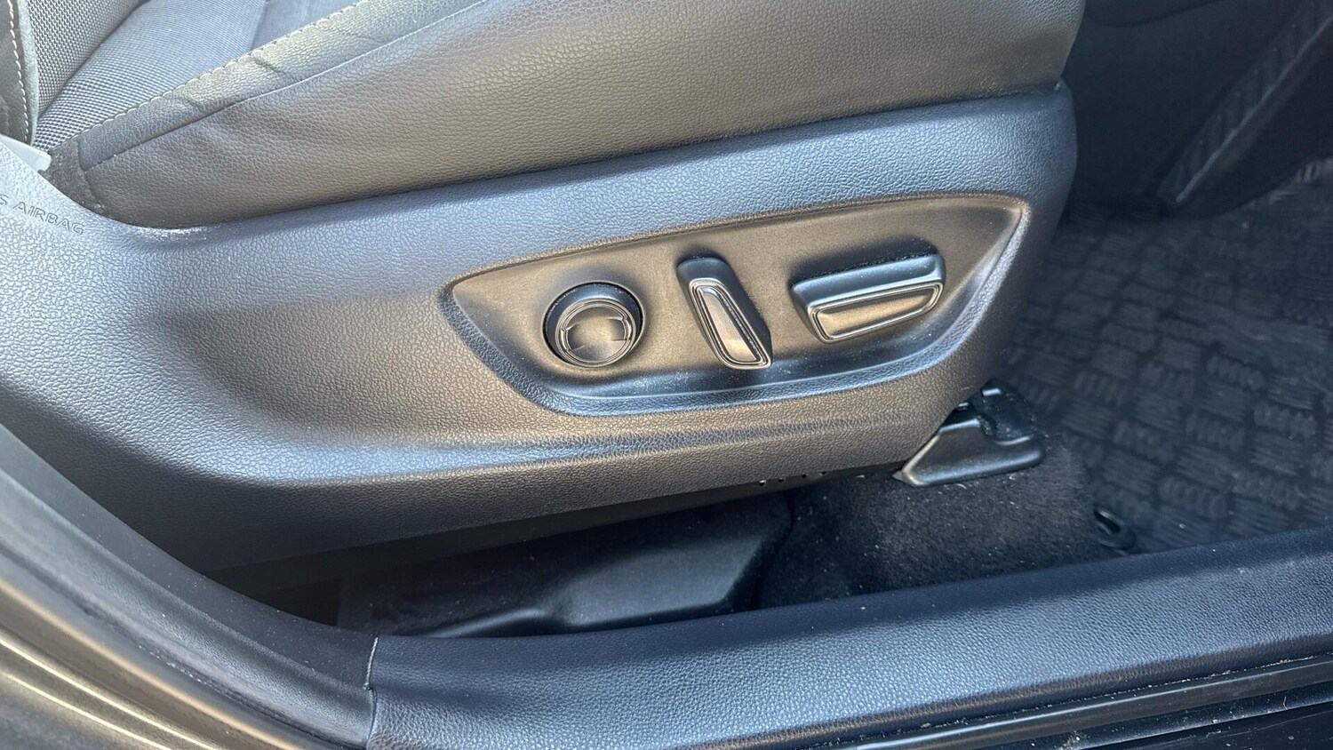 Used Toyota C-HR for sale - 77909745: Photo 34