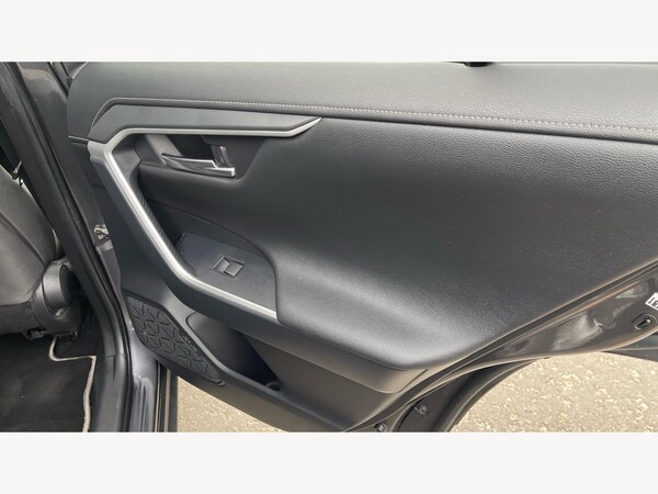 Used Toyota RAV4 2019 for sale - 76199919: Photo 23