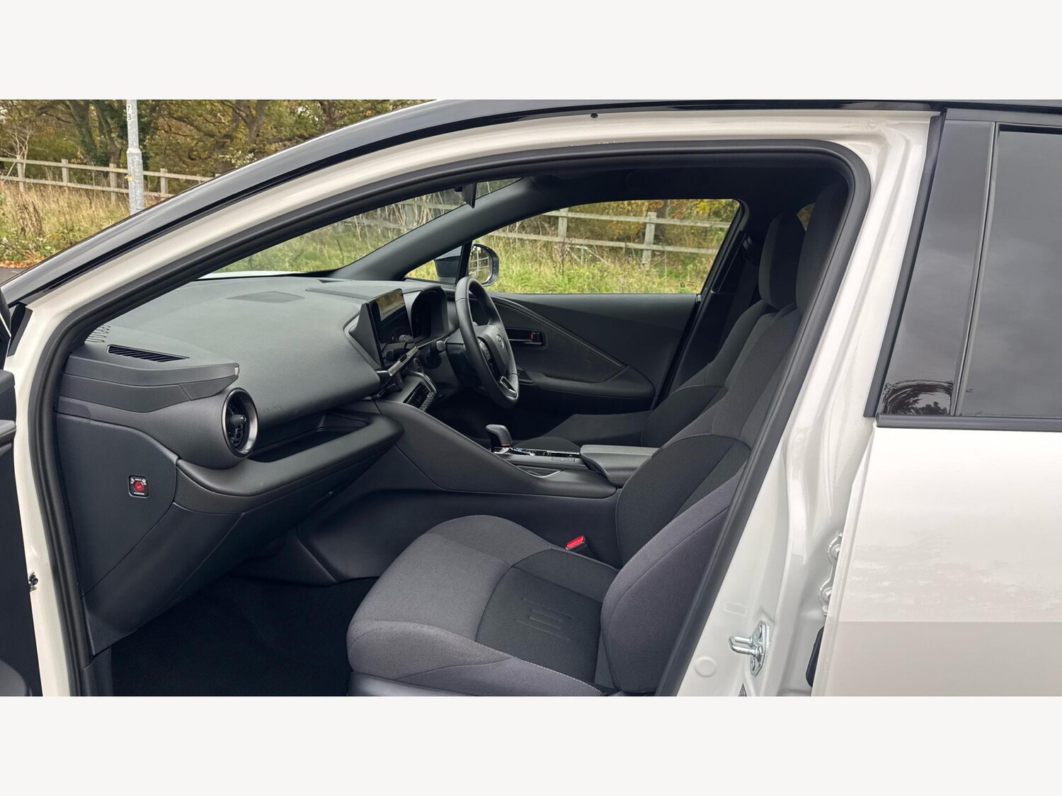 Used Toyota C-HR 2025 for sale - 76440616: Photo 12