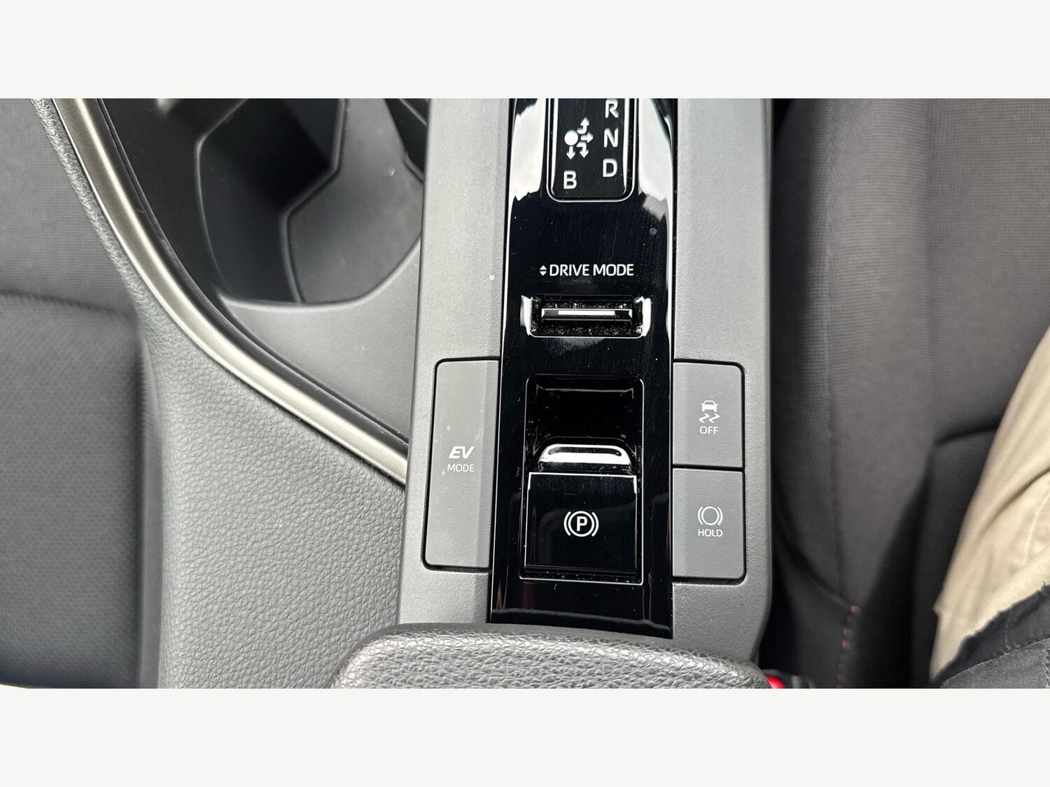 Used Toyota C-HR 2025 for sale - 76440616: Photo 31