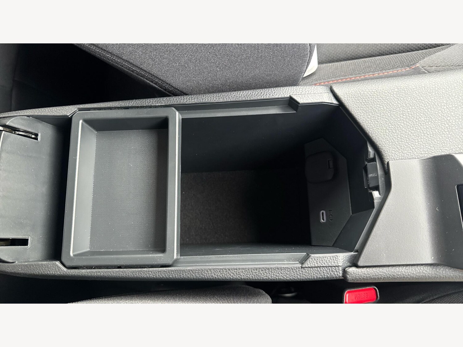 Used Toyota C-HR 2025 for sale - 76440616: Photo 32