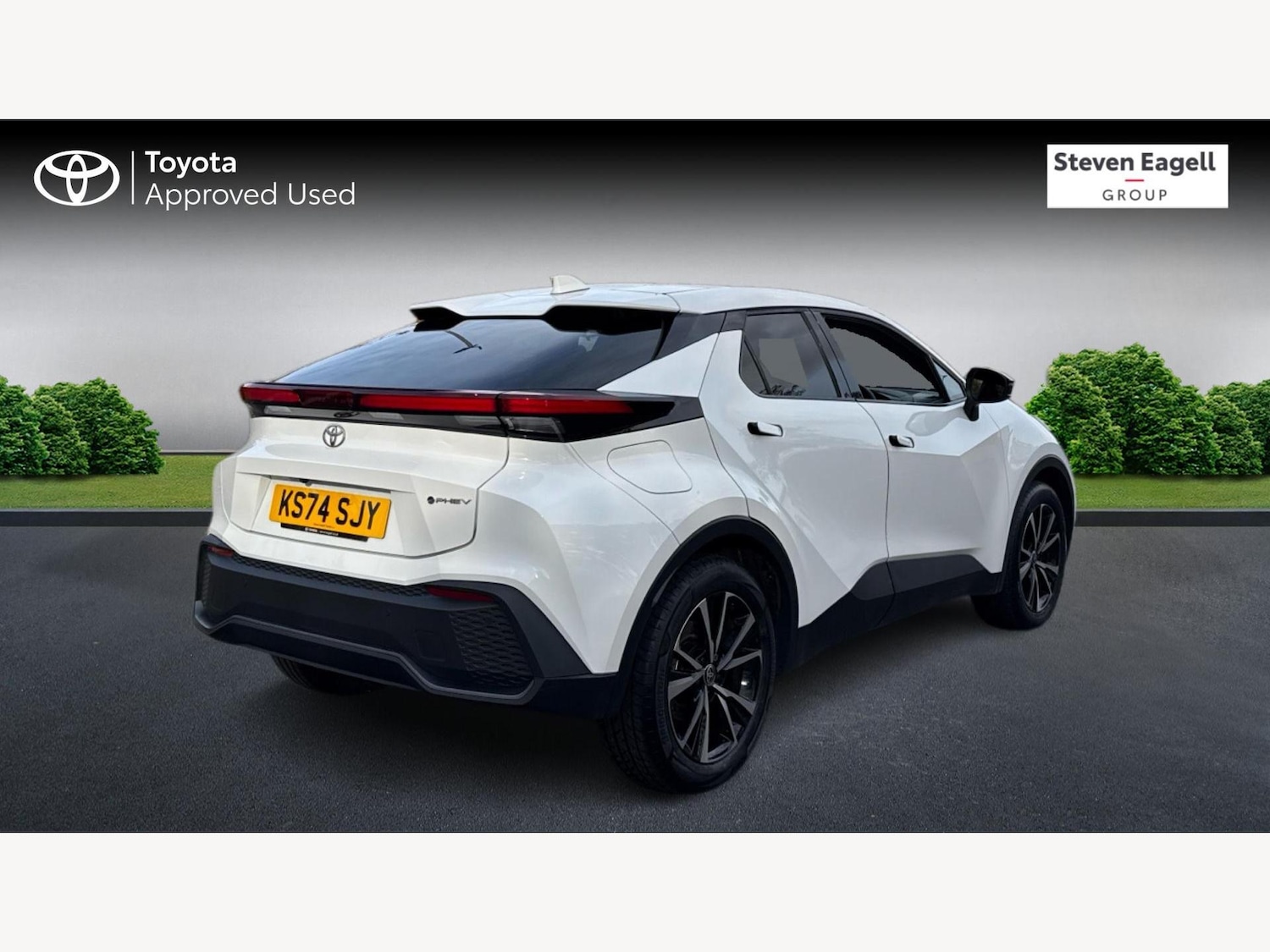 Used Toyota C-HR 2024 for sale - 76498967: Photo 2