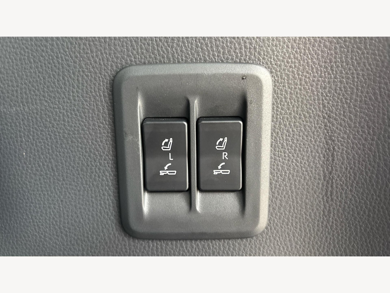 Used Toyota Land Cruiser 2024 for sale - 76976707: Photo 31