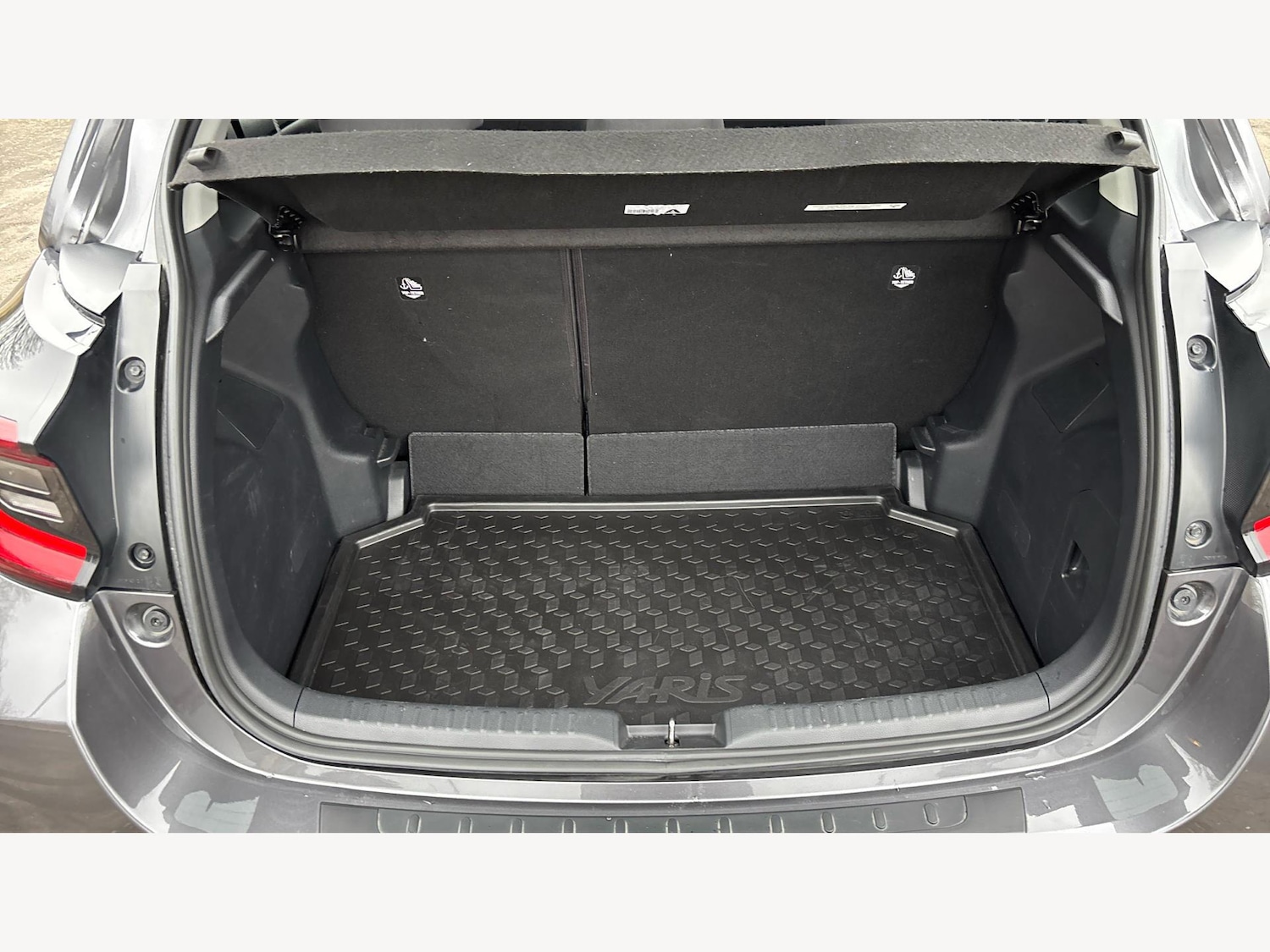 Used Toyota Yaris 2020 for sale - 77156577: Photo 16