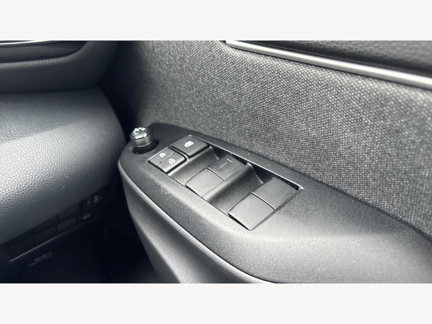 Used Toyota Yaris 2020 for sale - 77156577: Photo 31