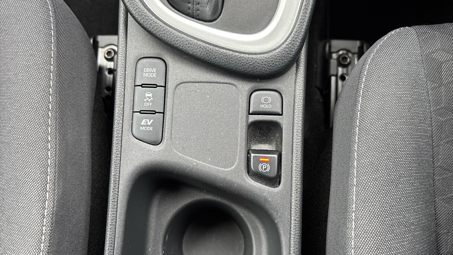 Used Toyota Yaris 2020 for sale - 77156577: Photo 34