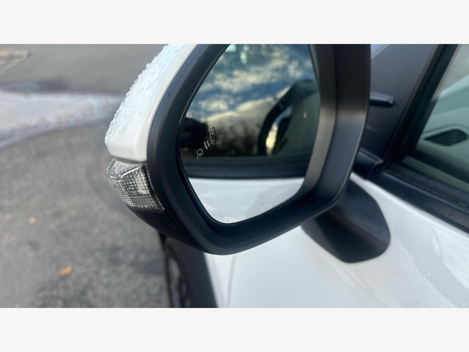 Used Toyota Yaris Cross 2024 for sale - 76936037: Photo 27