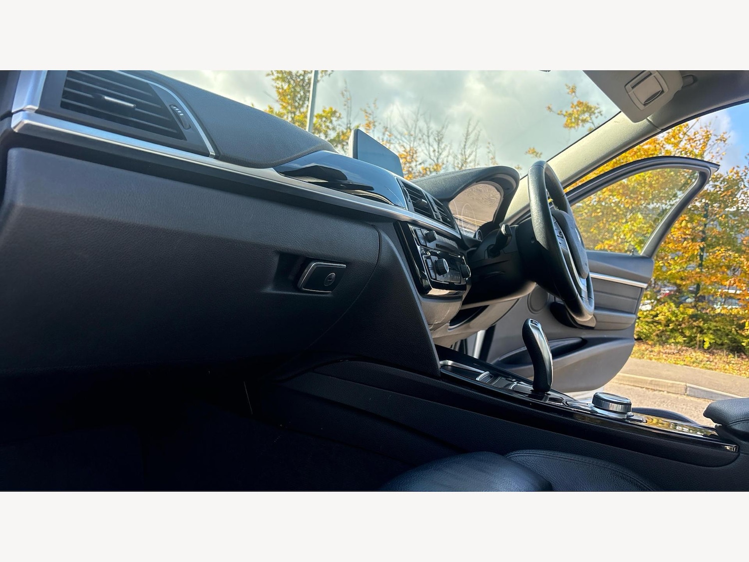 Used BMW 3 Series 2018 for sale - 76397889: Photo 12