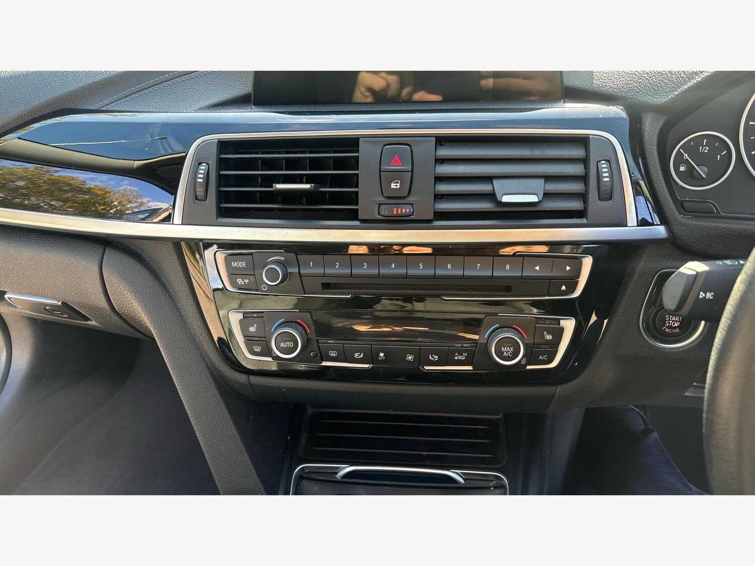 Used BMW 3 Series 2018 for sale - 76397889: Photo 33