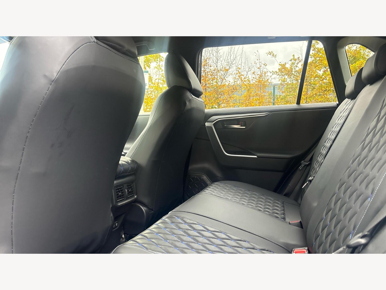 Used Toyota RAV4 2021 for sale - 76398351: Photo 15