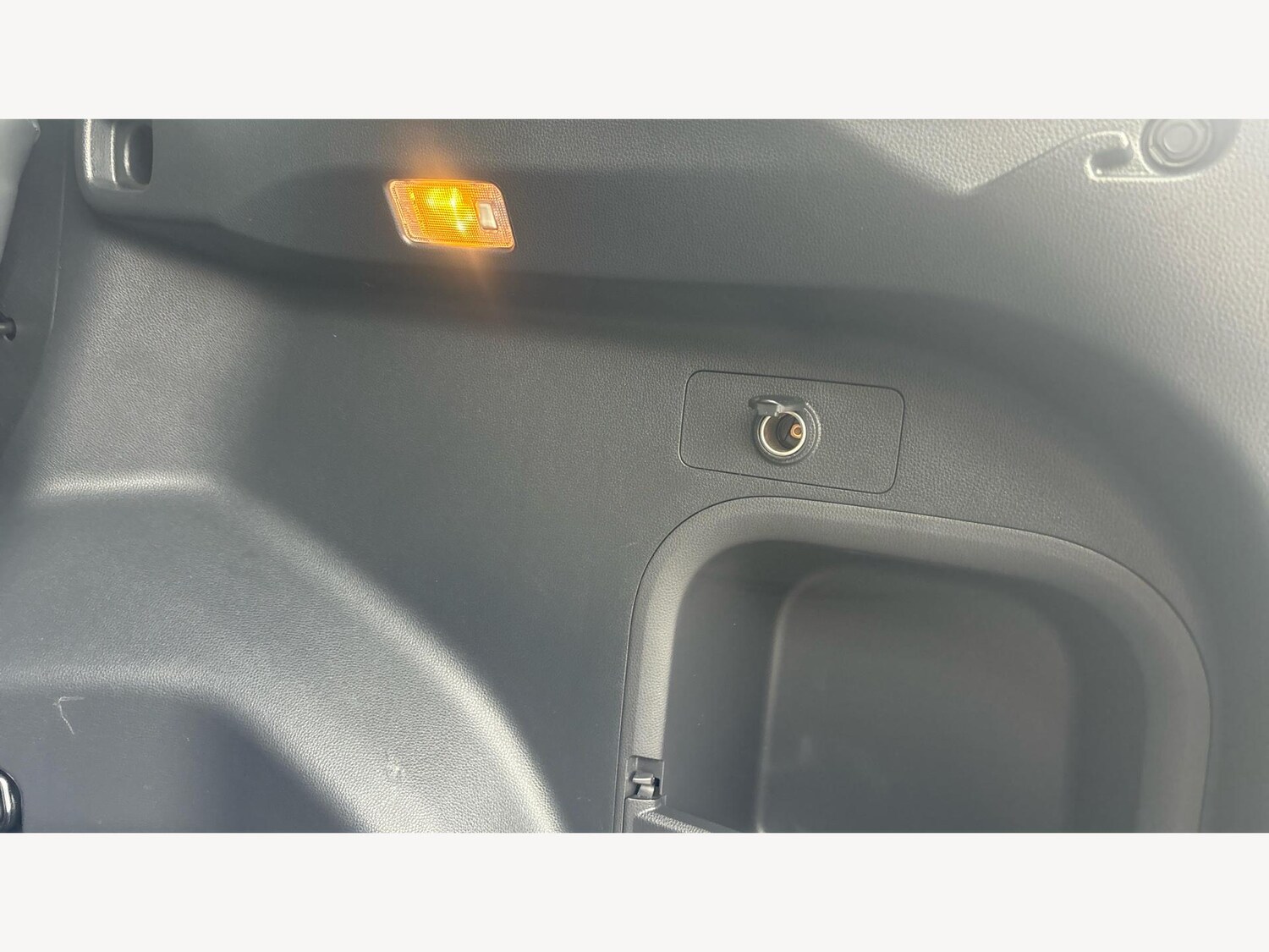 Used Toyota RAV4 2021 for sale - 76398351: Photo 30