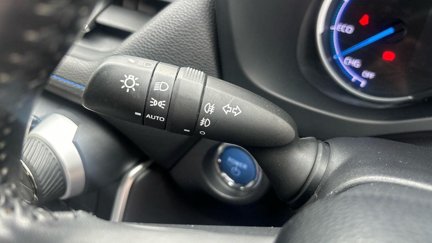 Used Toyota RAV4 2021 for sale - 76398351: Photo 40