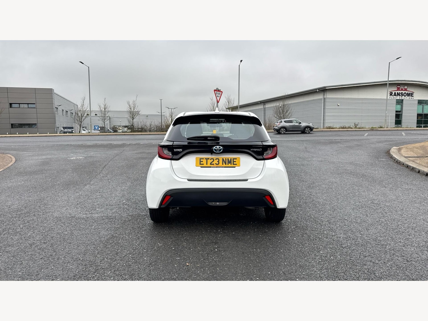 Used Toyota Yaris 2023 for sale - 77267644: Photo 21