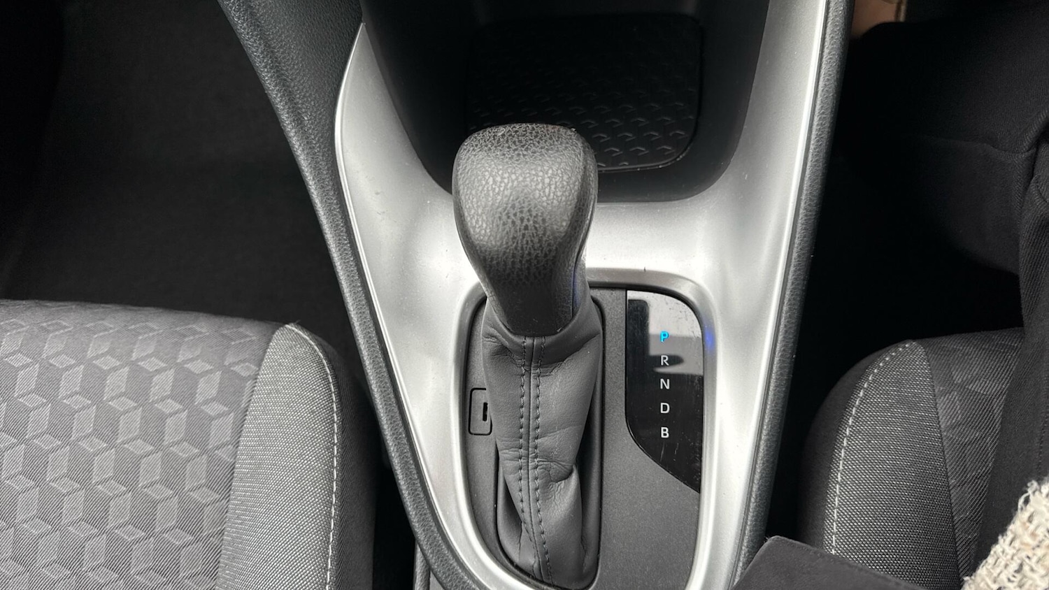 Used Toyota Yaris 2023 for sale - 77267644: Photo 33