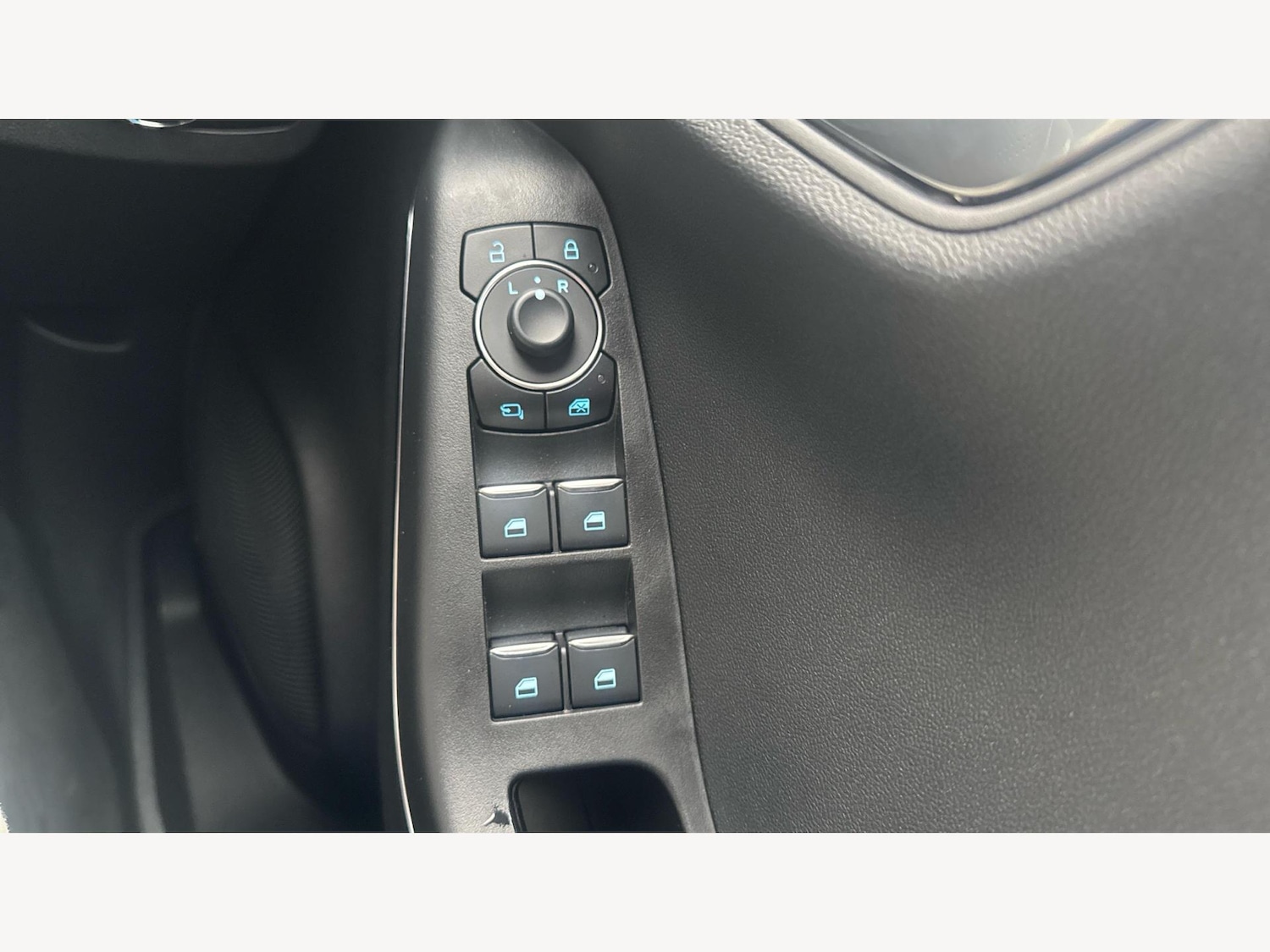 Used Ford Puma 2024 for sale - 76865390: Photo 32