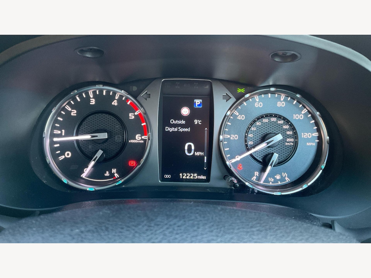 Used Toyota Hilux 2022 for sale - 76735288: Photo 11