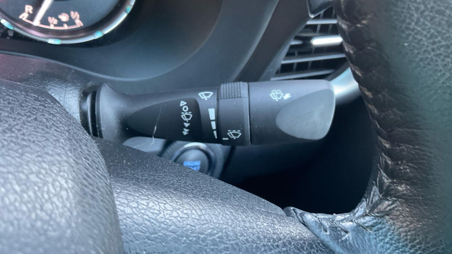 Used Toyota Hilux 2022 for sale - 76735288: Photo 36