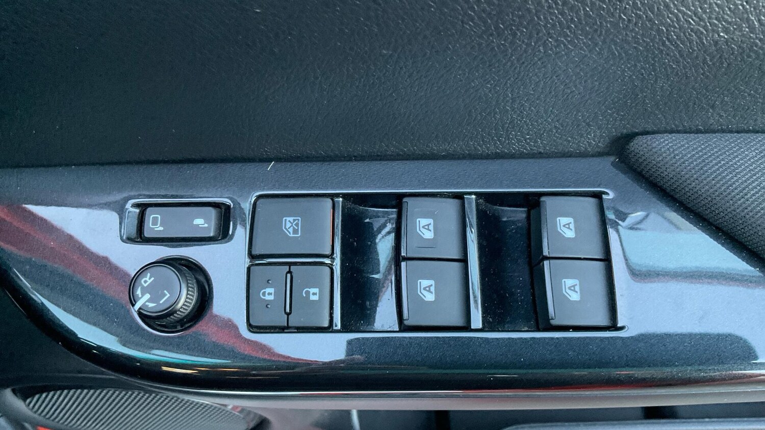 Used Toyota Hilux 2022 for sale - 76735288: Photo 40