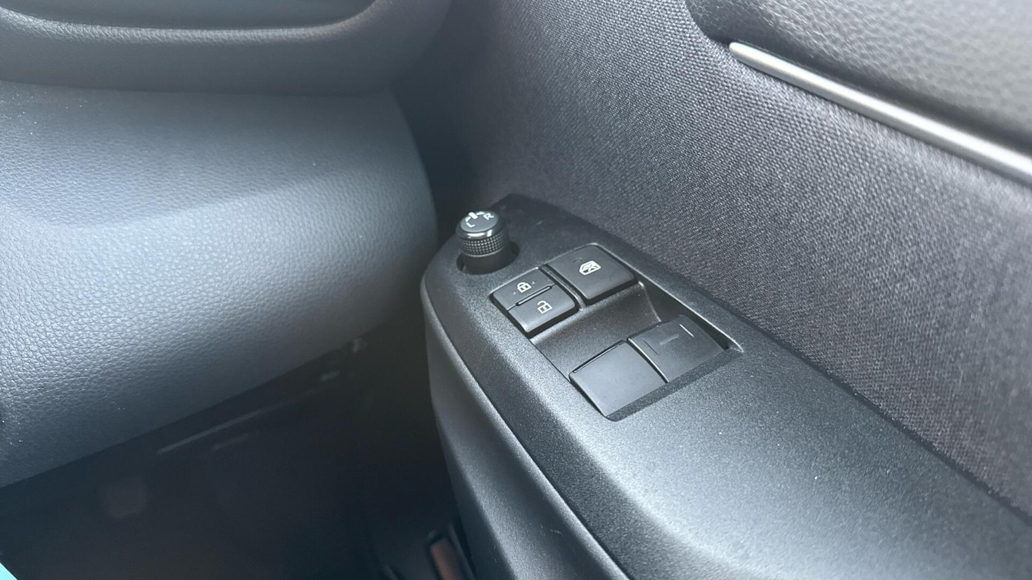 Used Toyota Yaris 2023 for sale - 77144254: Photo 32